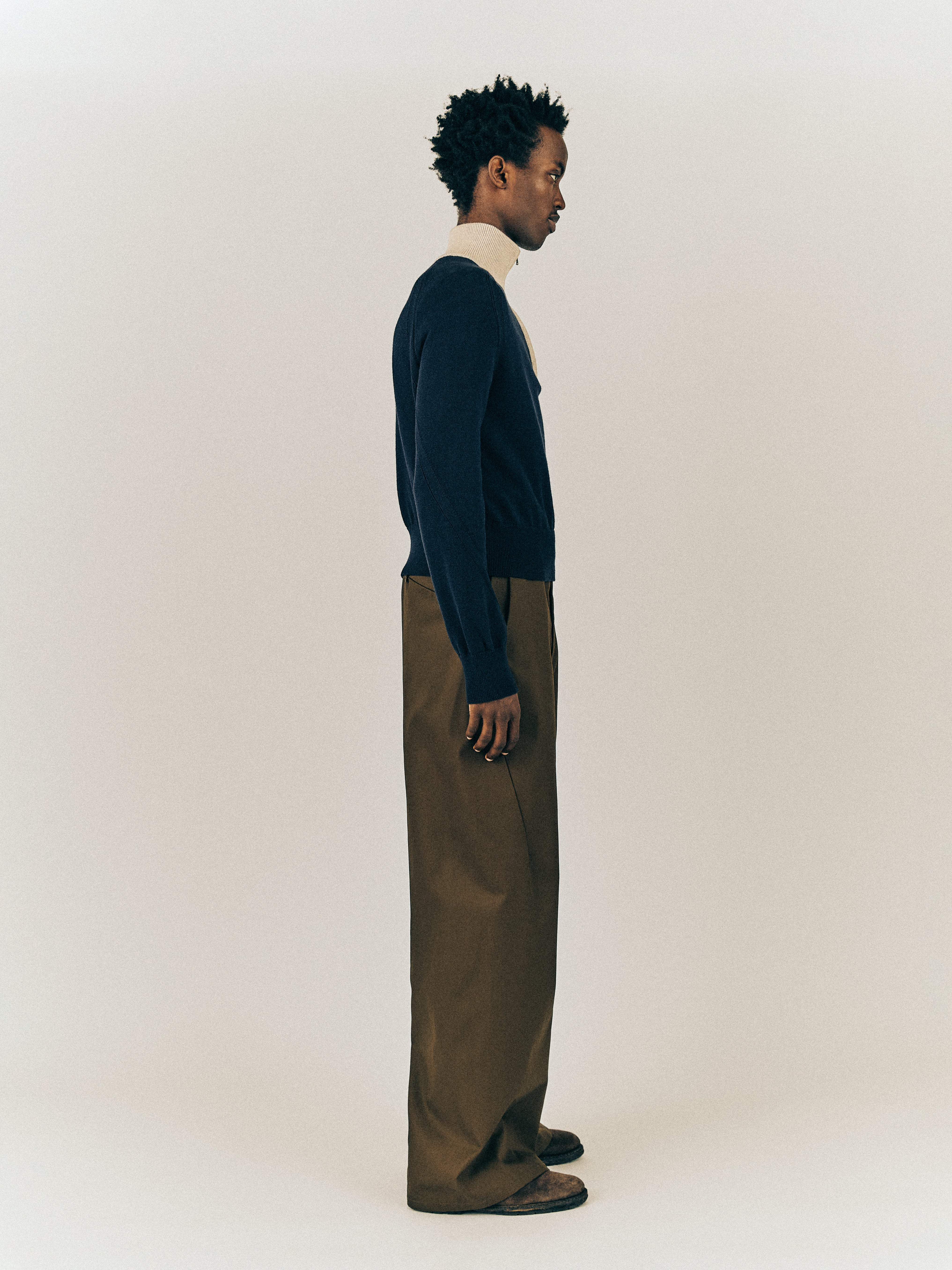 パンツ vuja de ISAAC TECH CHINO PANTS IN TAN ISAAC TECH CHINO PANTS IN KHAKI BROWN – VUJA DÉ