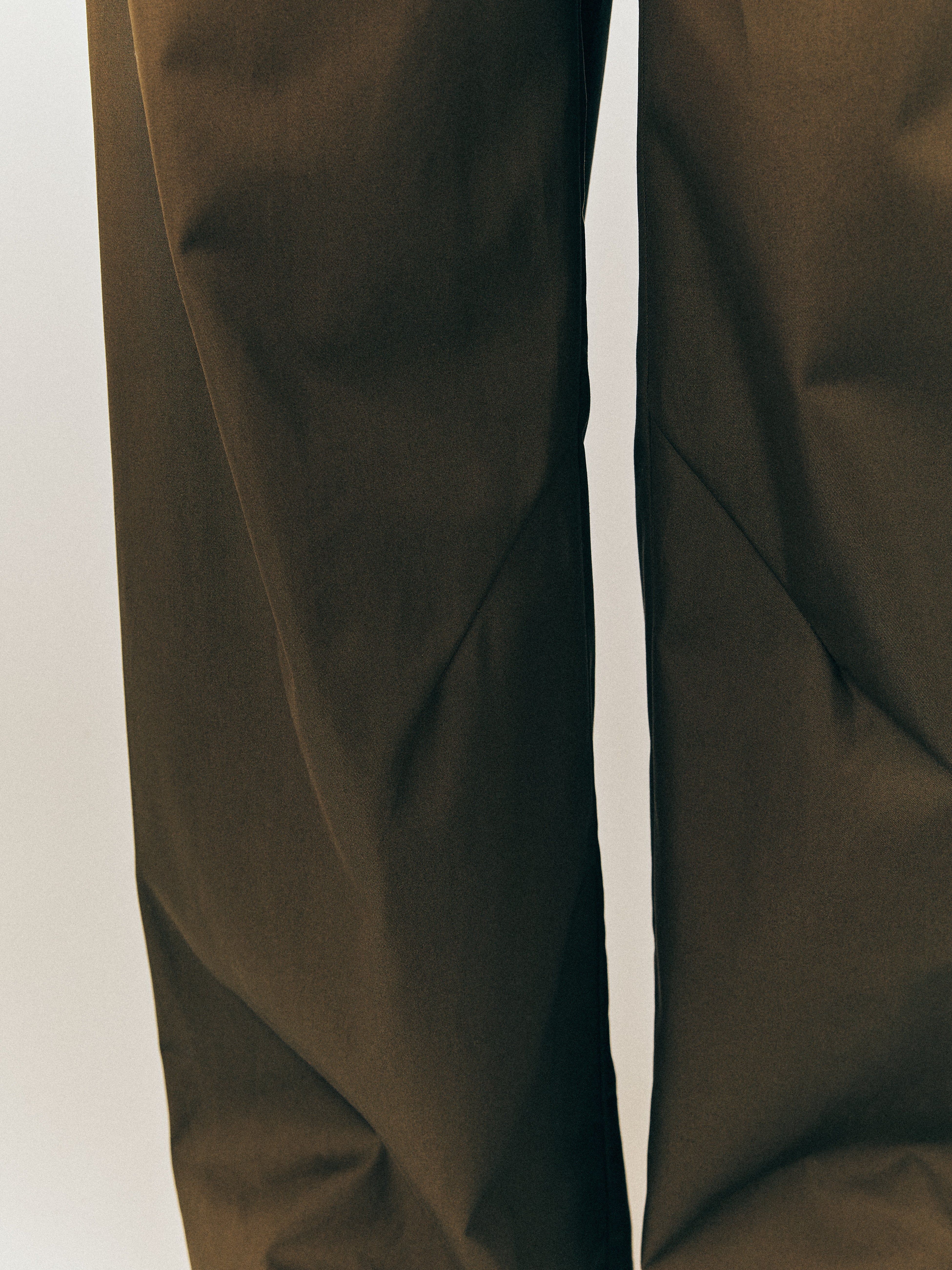 ISAAC TECH CHINO PANTS IN KHAKI BROWN – VUJA DÉ