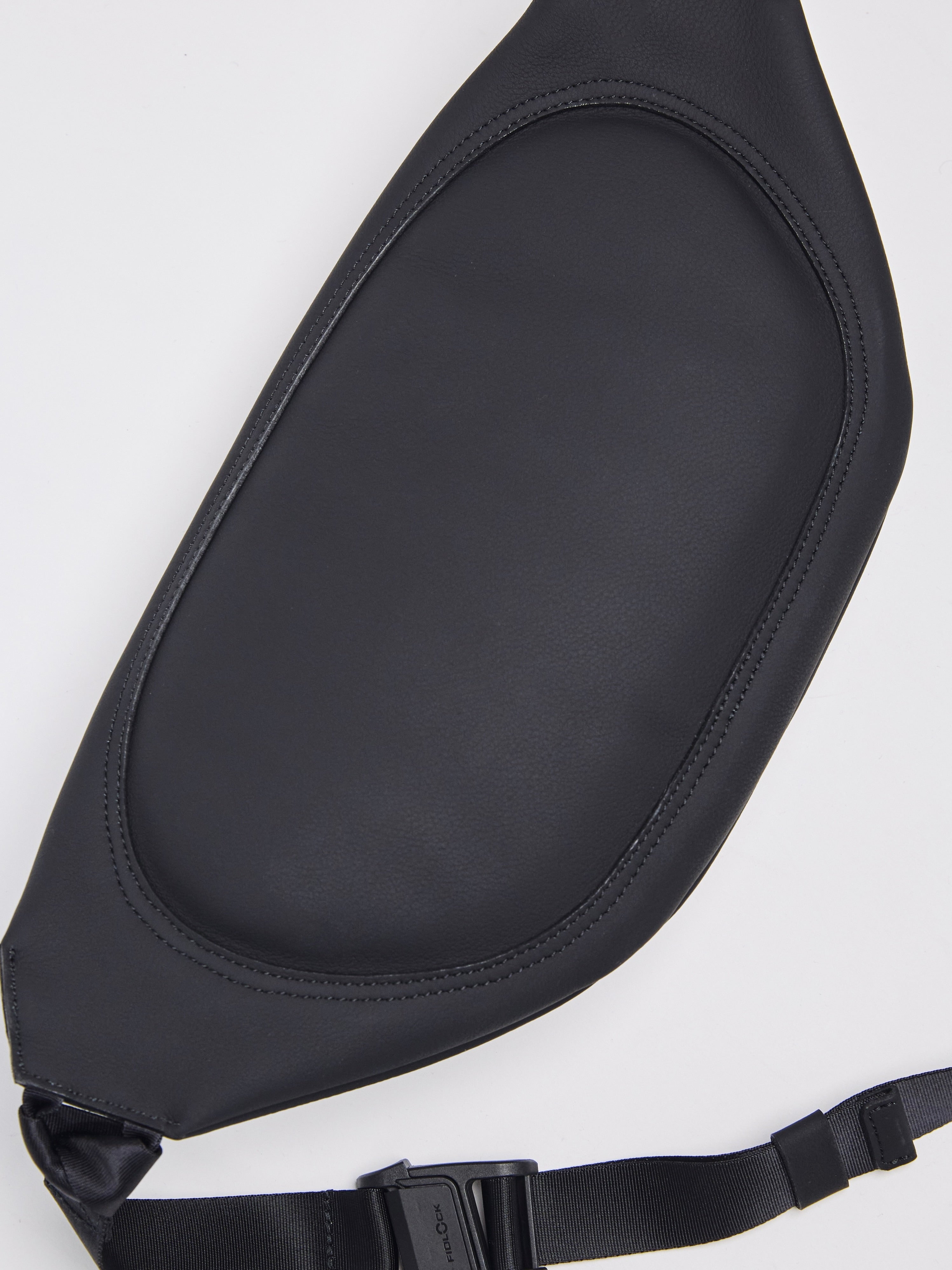 バッグ Vuja De Marcel Waist Bag MARCEL WAIST BAG IN RUBBERIZED CALFSKIN – VUJA DÉ