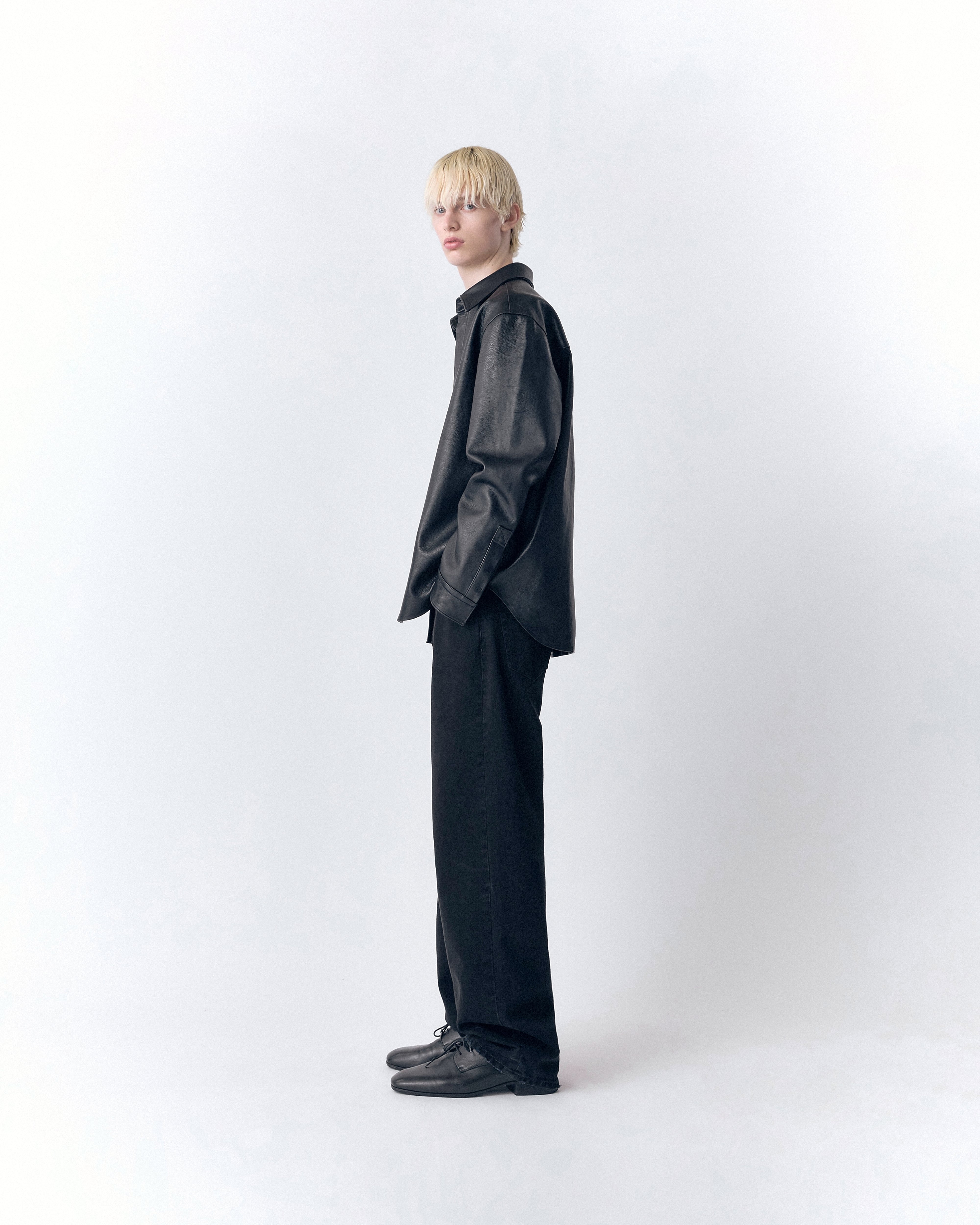 MILES RELAXED-FIT JEANS IN MUSOU BLACK – VUJA DÉ